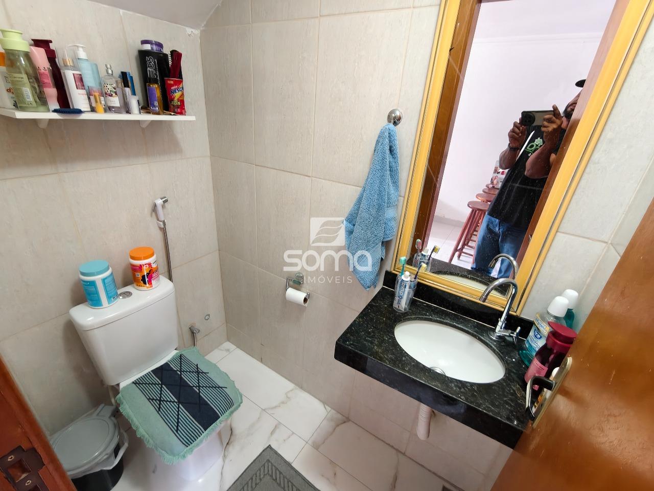 Casa Geminada à venda no Chácaras Reunidas São Vicente: 