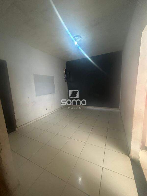 Casa à venda no Conjunto Habitacional Morro Alto: 