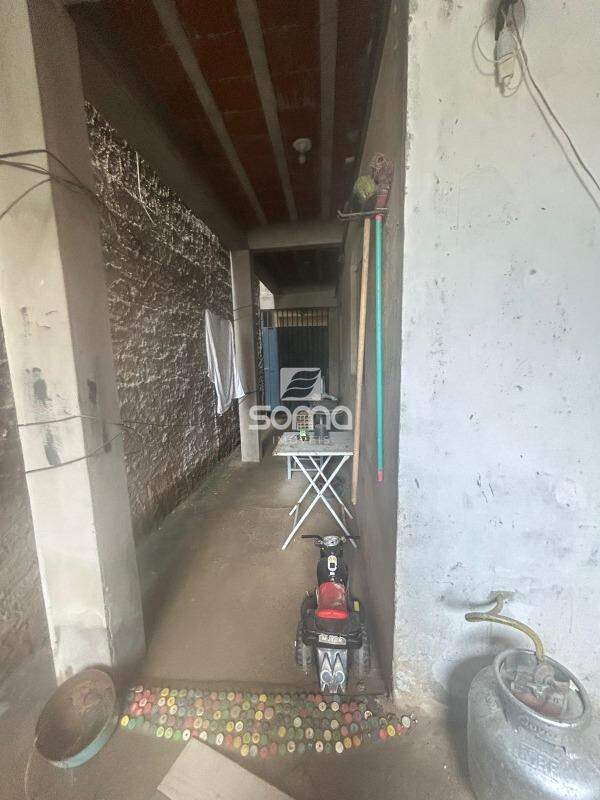 Casa à venda no Conjunto Habitacional Morro Alto: 