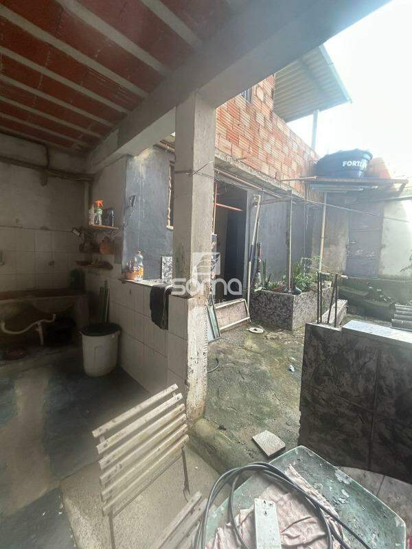 Casa à venda no Conjunto Habitacional Morro Alto: 