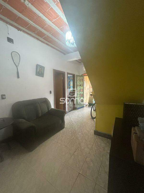 Casa à venda no Conjunto Habitacional Morro Alto: 