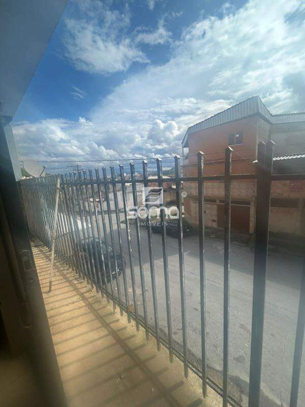 Casa à venda no Conjunto Habitacional Morro Alto: 