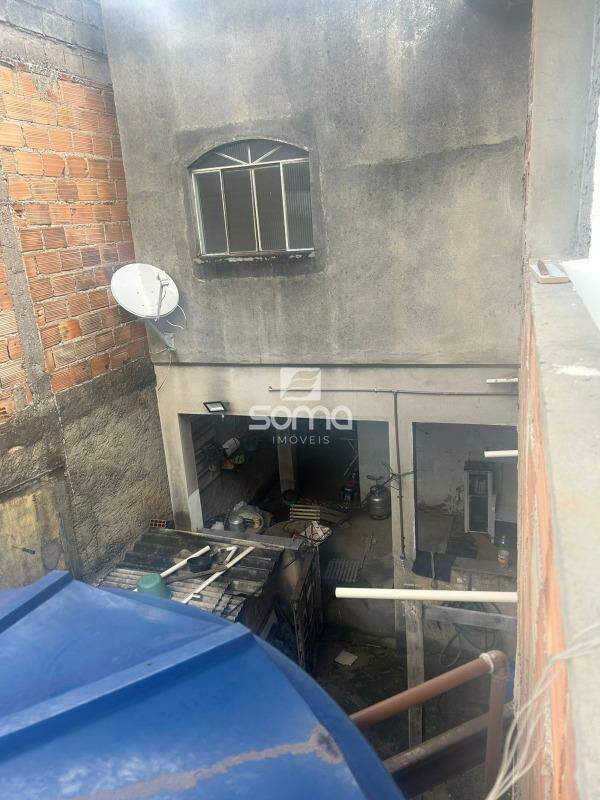 Casa à venda no Conjunto Habitacional Morro Alto: 