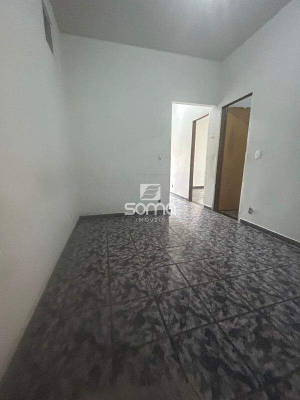 Casa à venda no Conjunto Habitacional Morro Alto: 