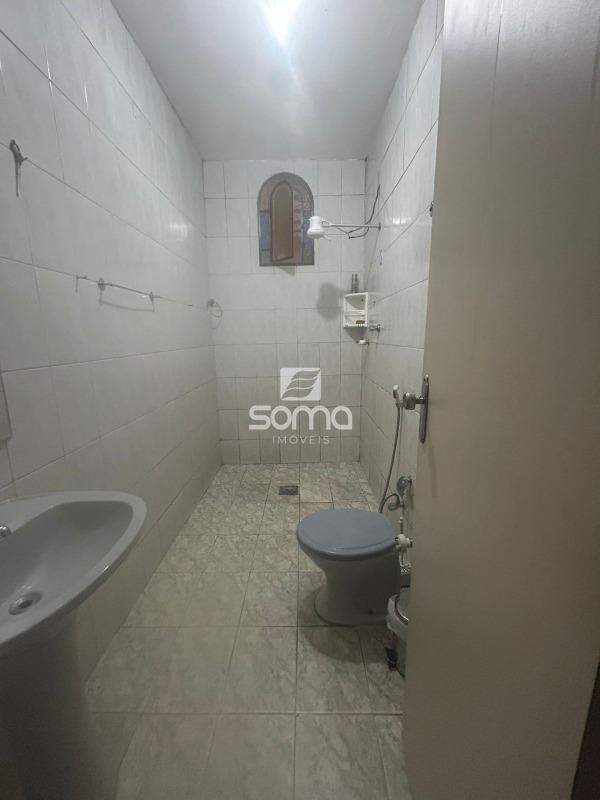 Casa à venda no Conjunto Habitacional Morro Alto: 