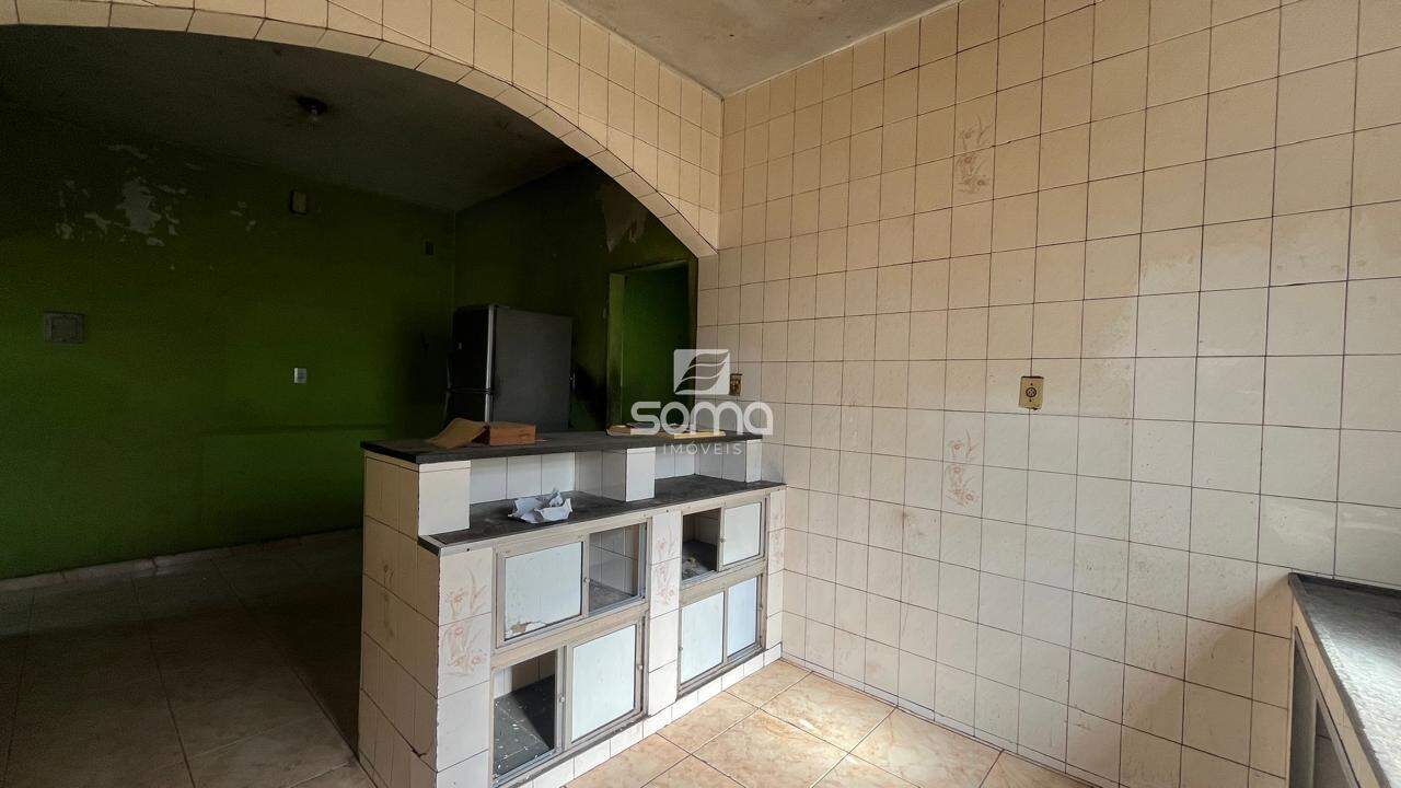 Casa à venda no Célvia: 