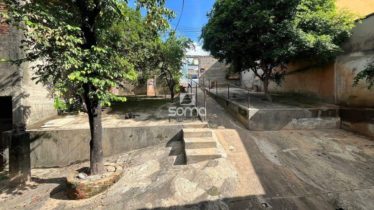 Casa à venda no Célvia: 