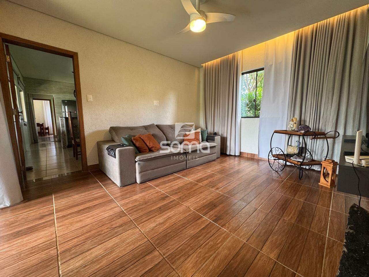 Casa em condomínio à venda no Condomínio Lírio dos Vales: 