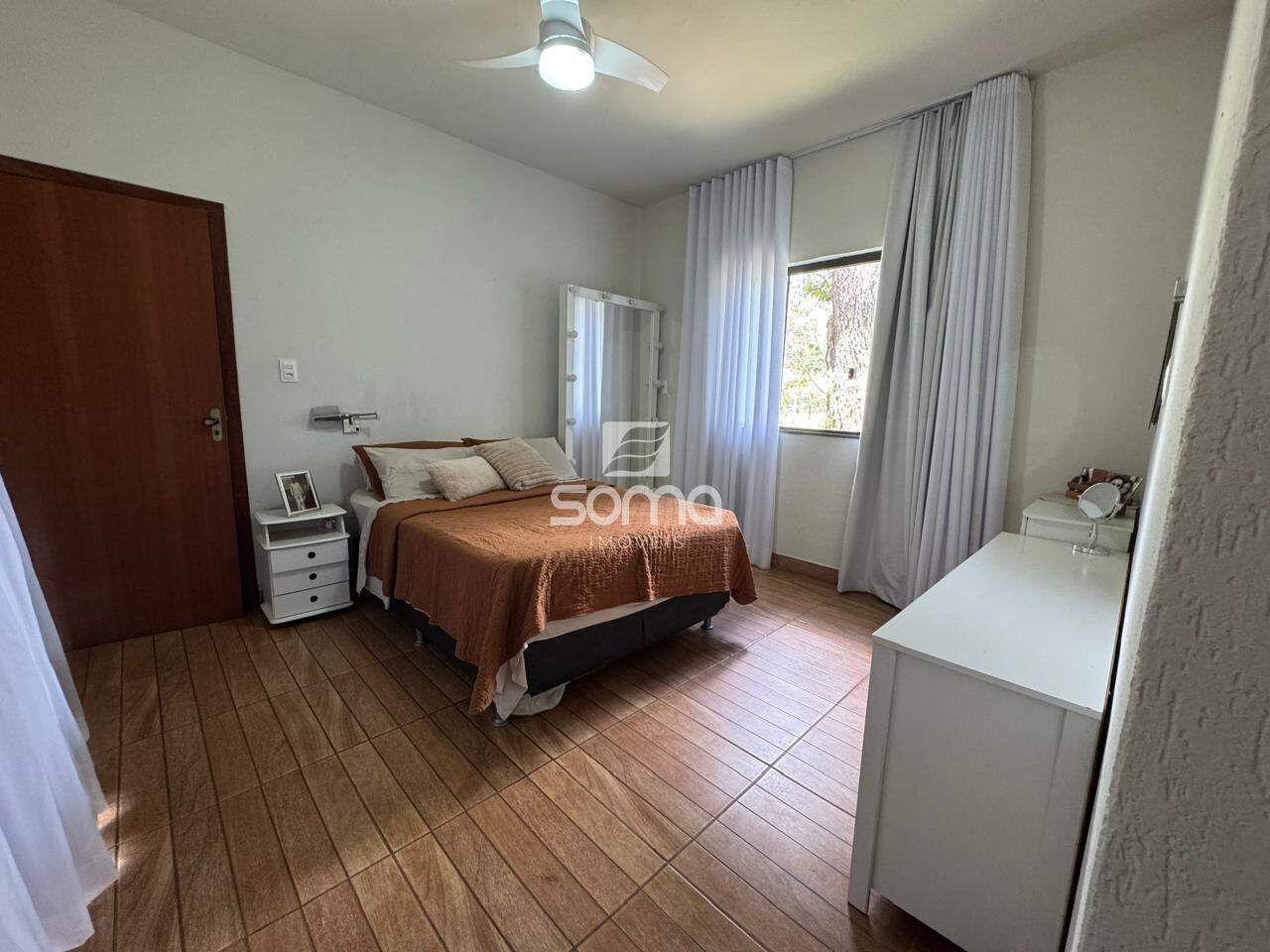 Casa em condomínio à venda no Condomínio Lírio dos Vales: 