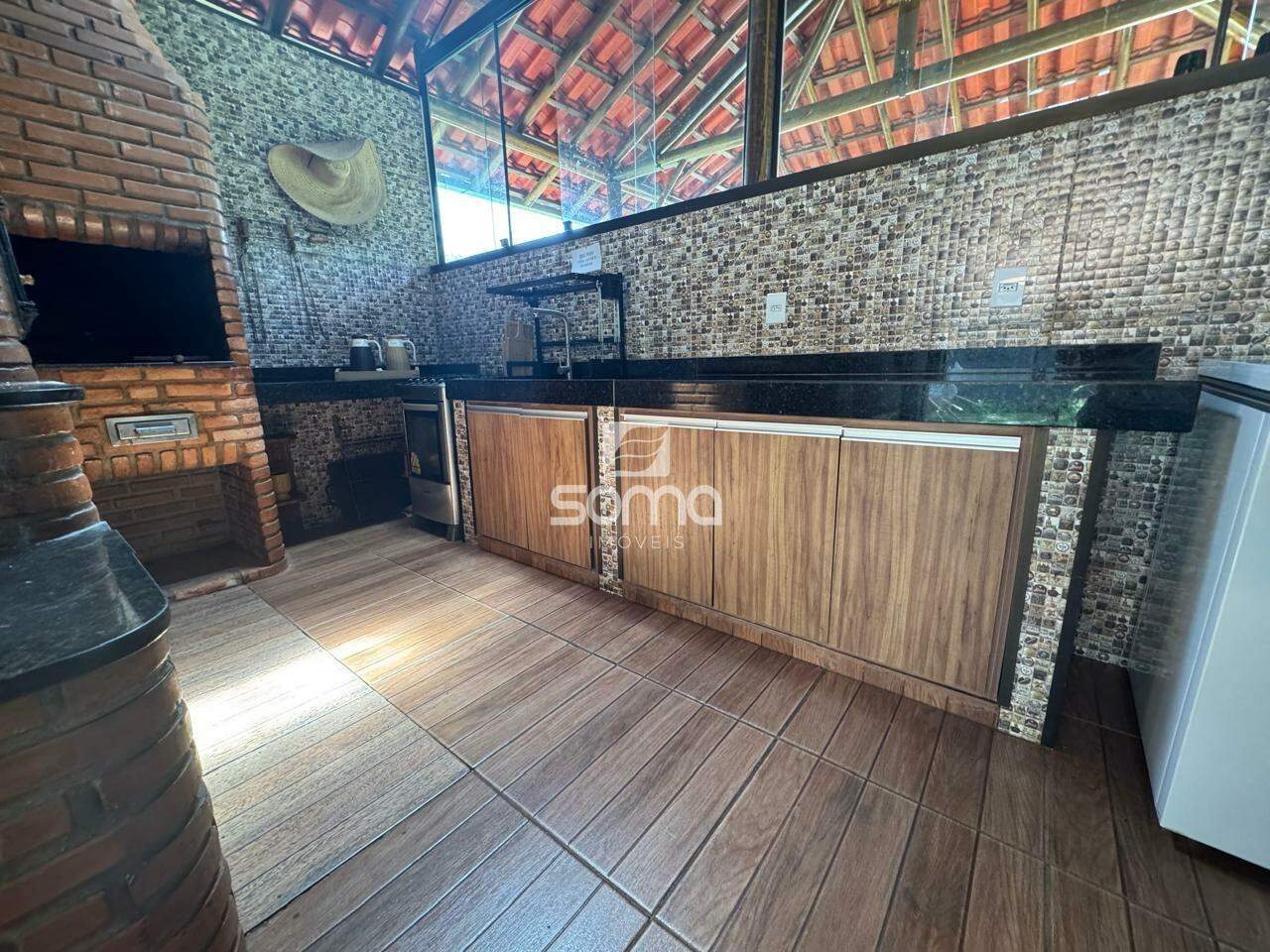 Casa em condomínio à venda no Condomínio Lírio dos Vales: 