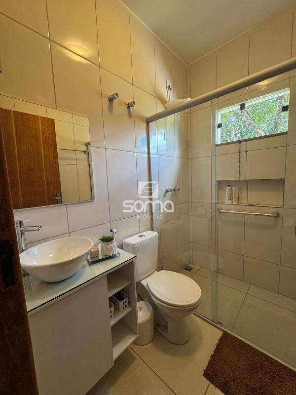Casa em condomínio à venda no Condomínio Lírio dos Vales: 