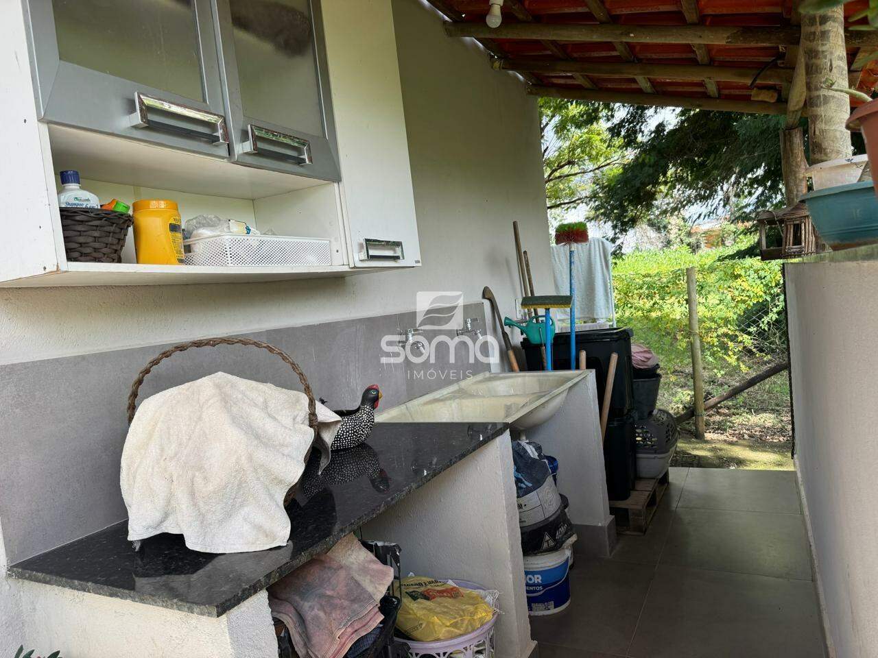 Casa em condomínio à venda no Condomínio Lírio dos Vales: 