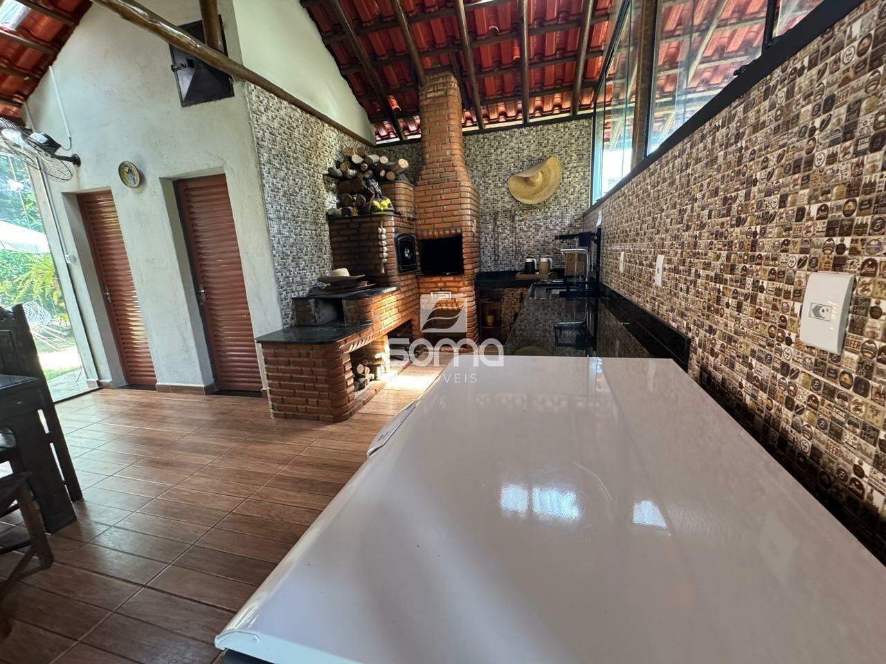 Casa em condomínio à venda no Condomínio Lírio dos Vales: 