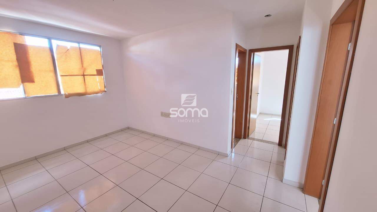Apartamento à venda no Célvia: 