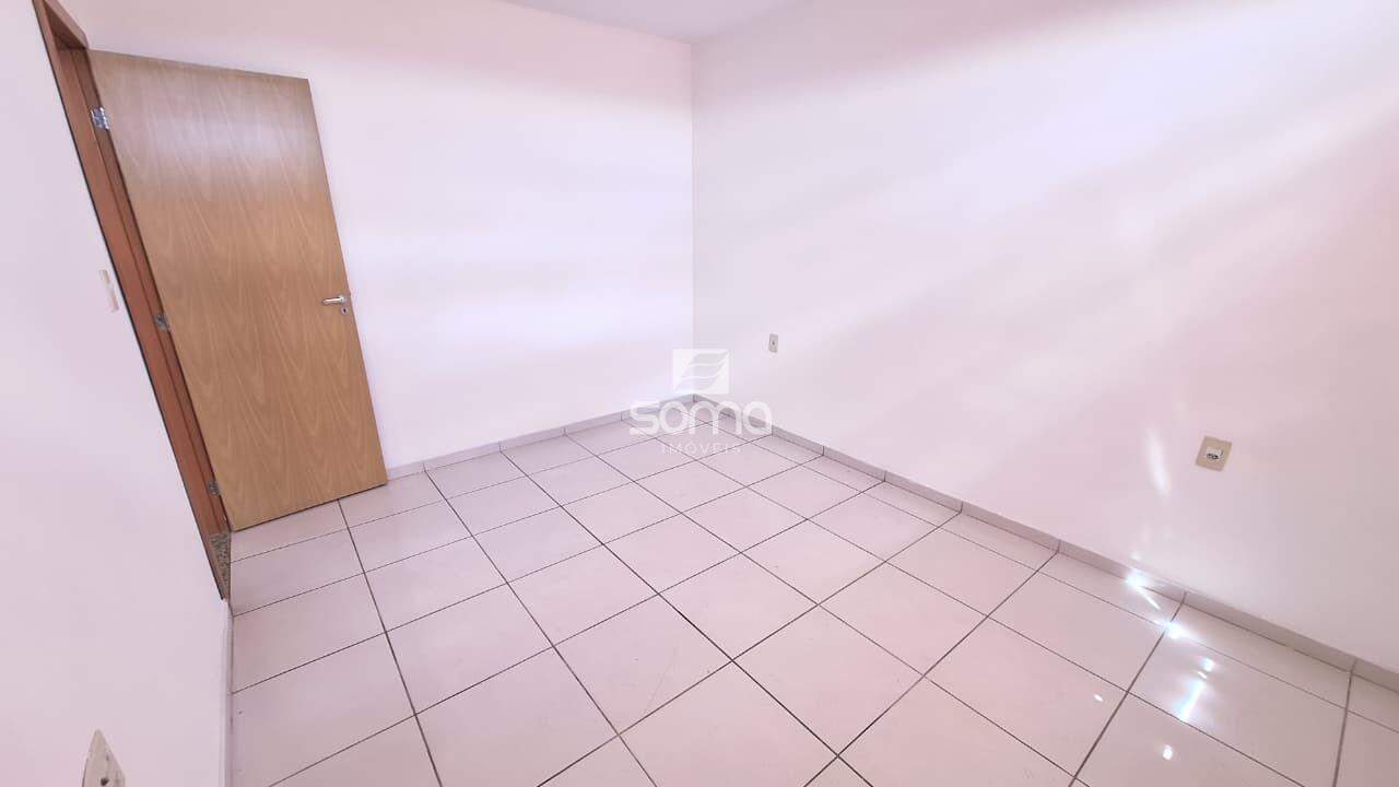 Apartamento à venda no Célvia: 