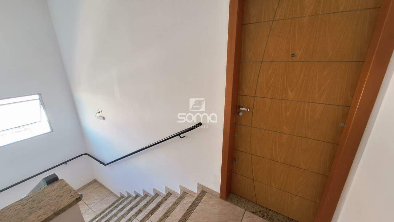 Apartamento à venda no Célvia: 