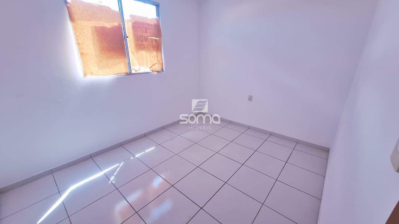 Apartamento à venda no Célvia: 