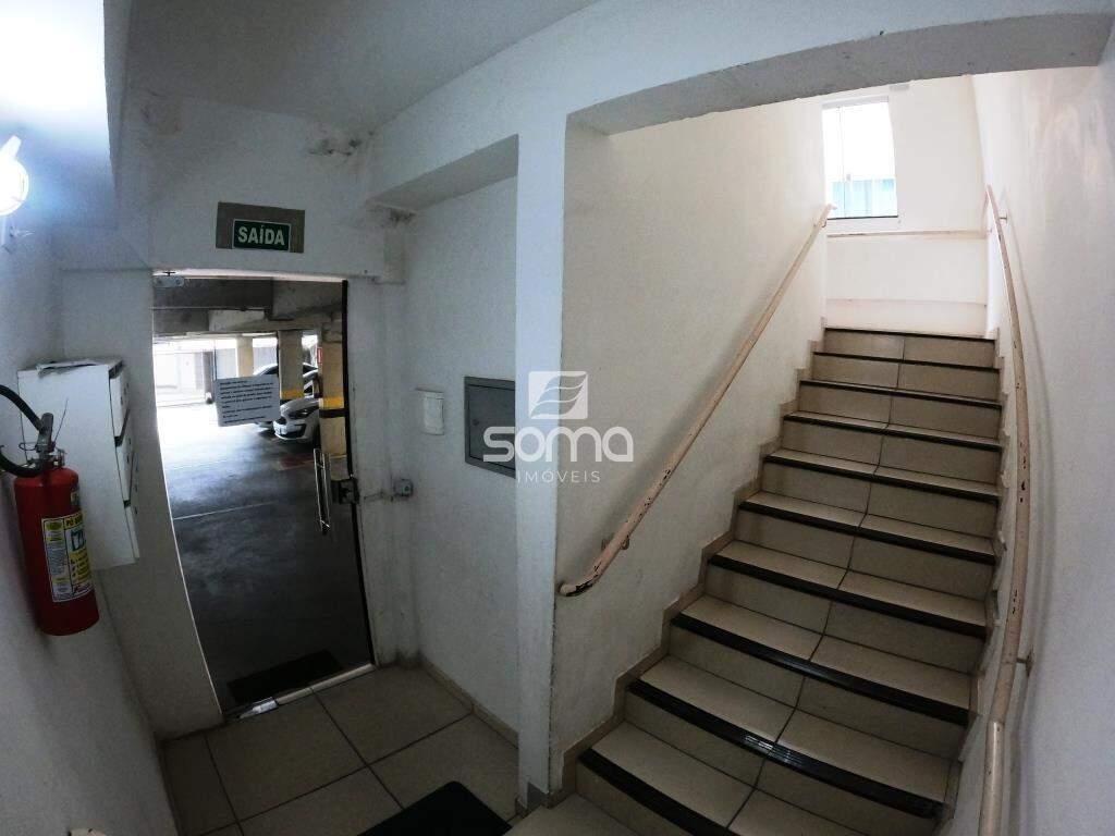 Apartamento para aluguel no Célvia: 