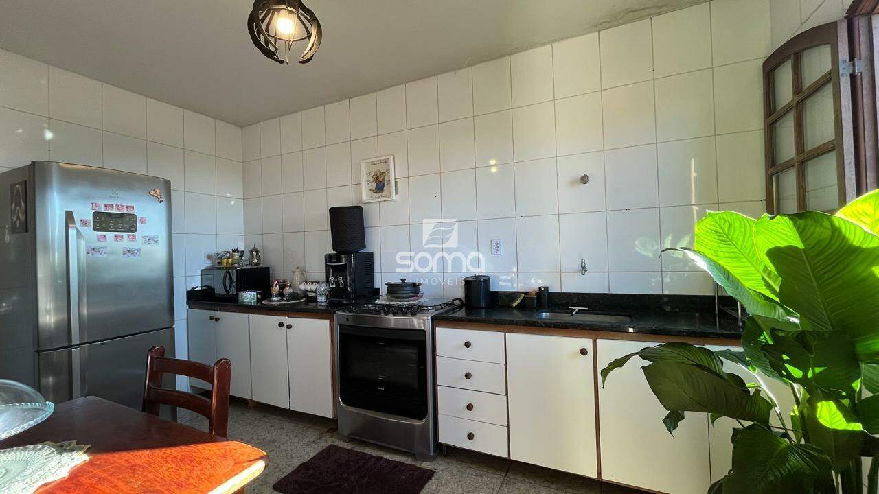 Casa à venda no Jardim Itau: