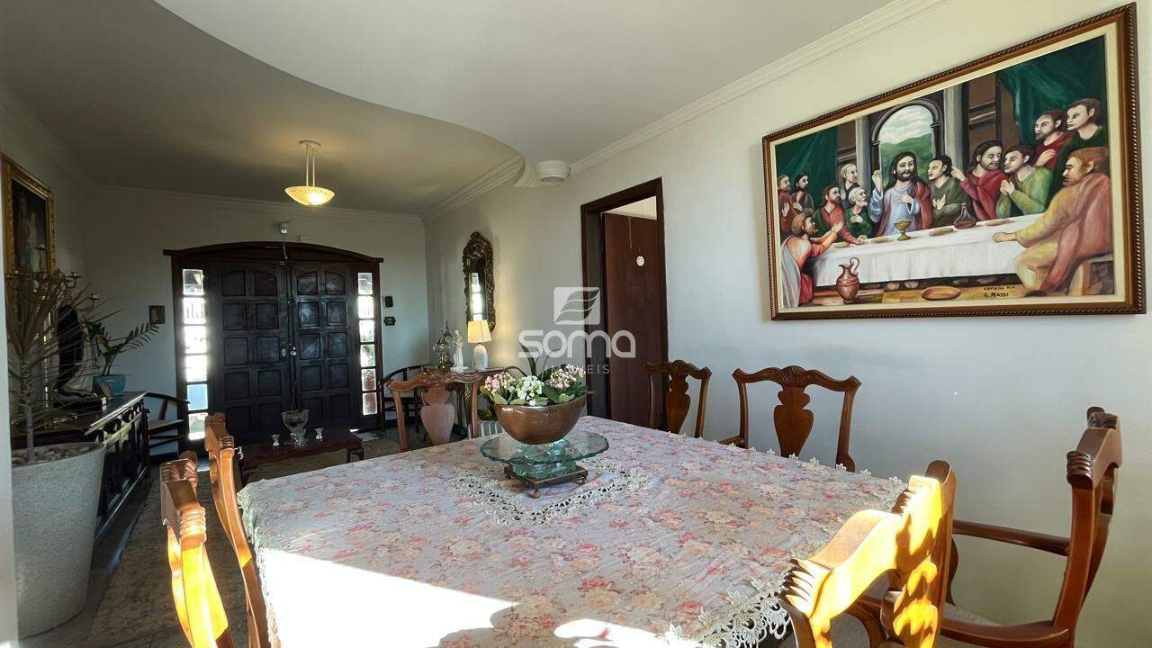 Casa à venda no Jardim Itau: