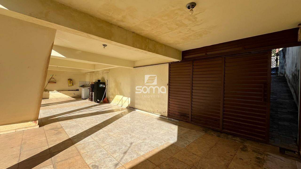 Casa à venda no Jardim Itau: