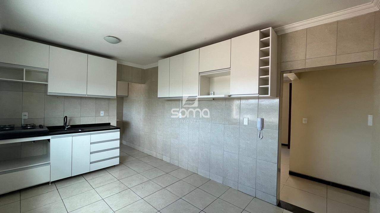 Apartamento à venda no Célvia: 