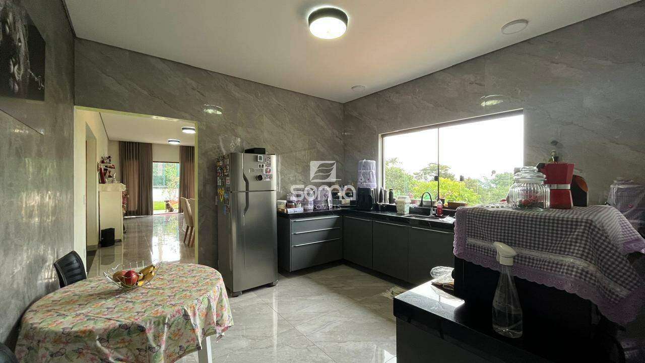 Casa em condomínio à venda no Residencial Clube dos Militares I: