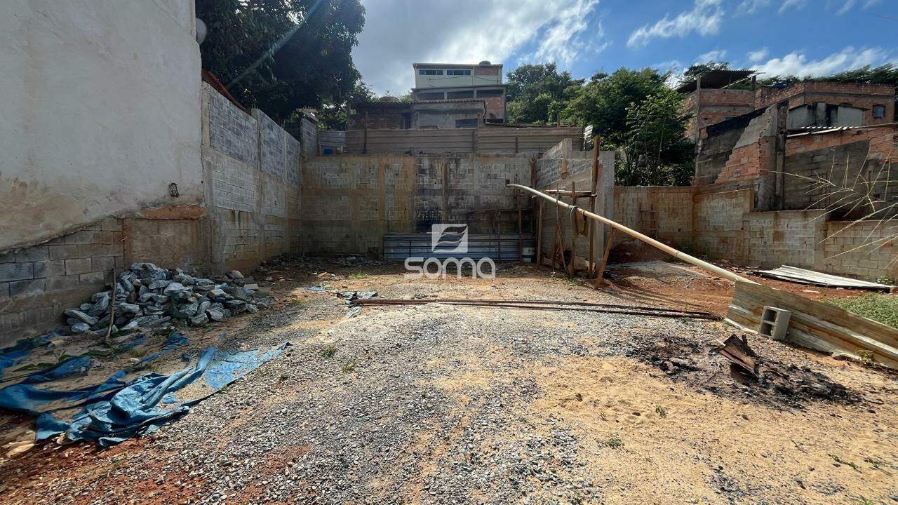 Lote à venda no Vale Formoso: