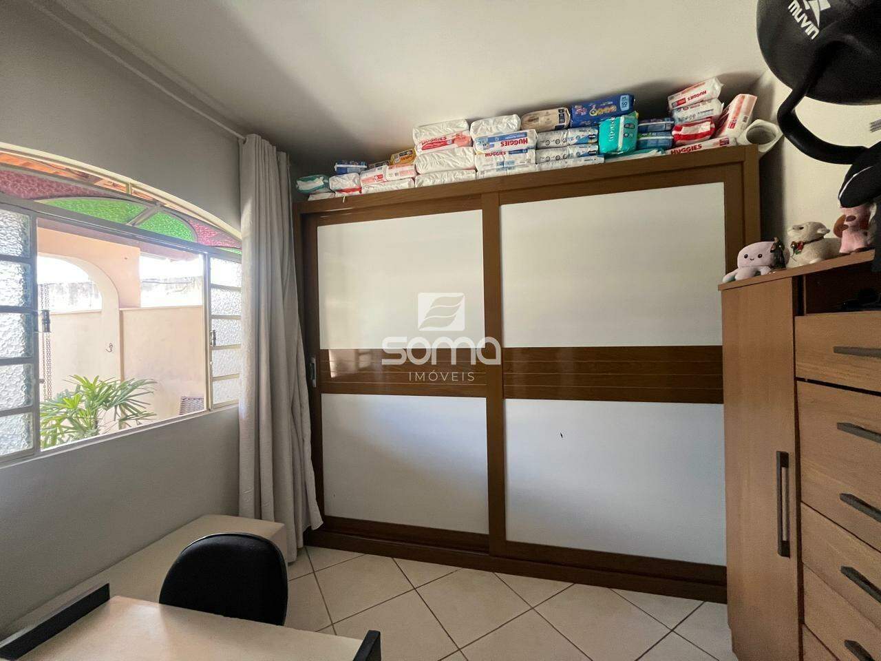 Casa à venda no Célvia: 