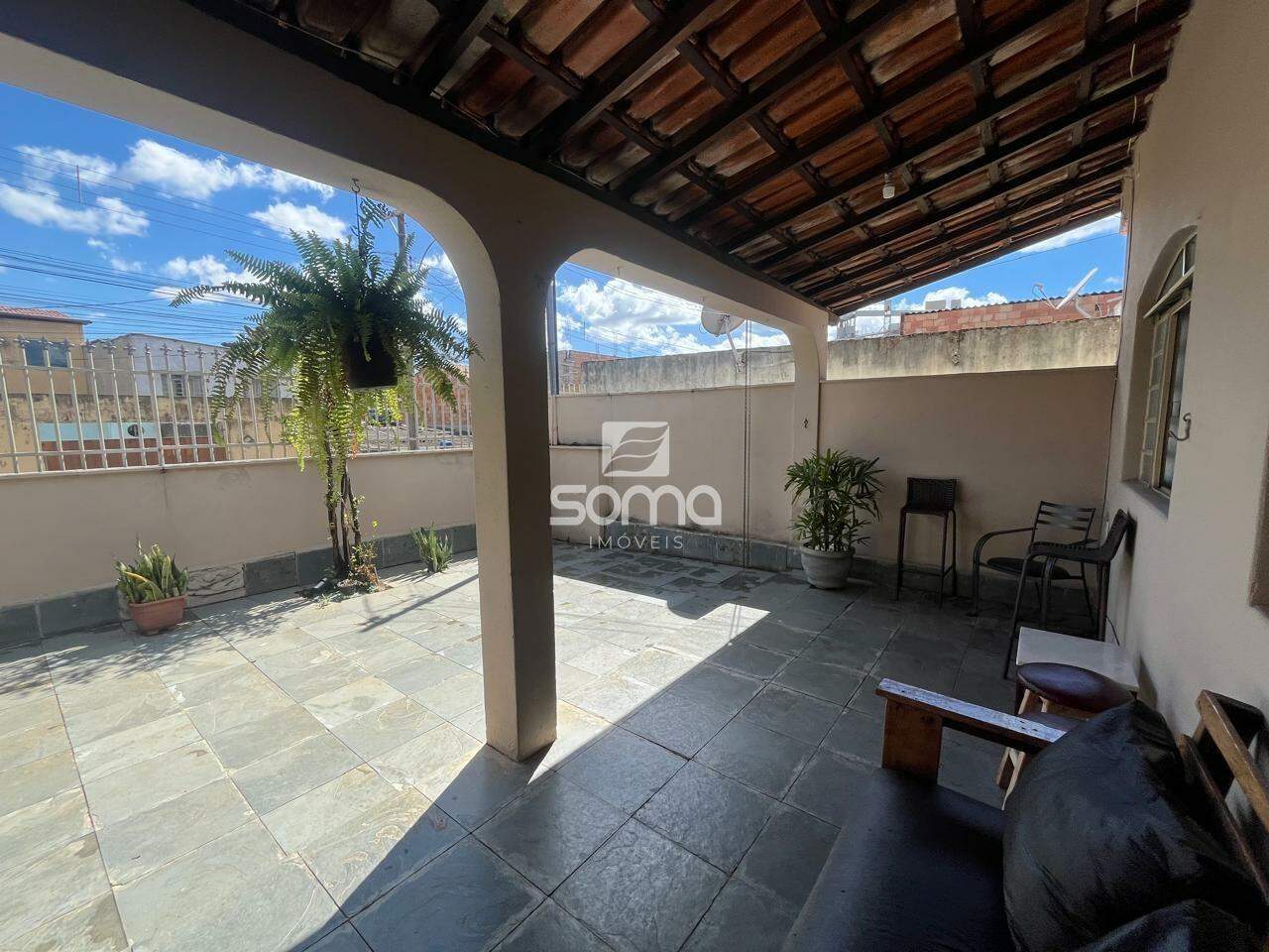 Casa à venda no Célvia: 