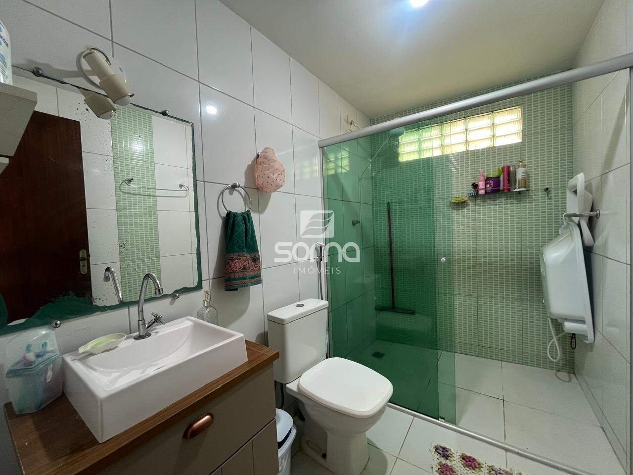 Casa à venda no Célvia: 
