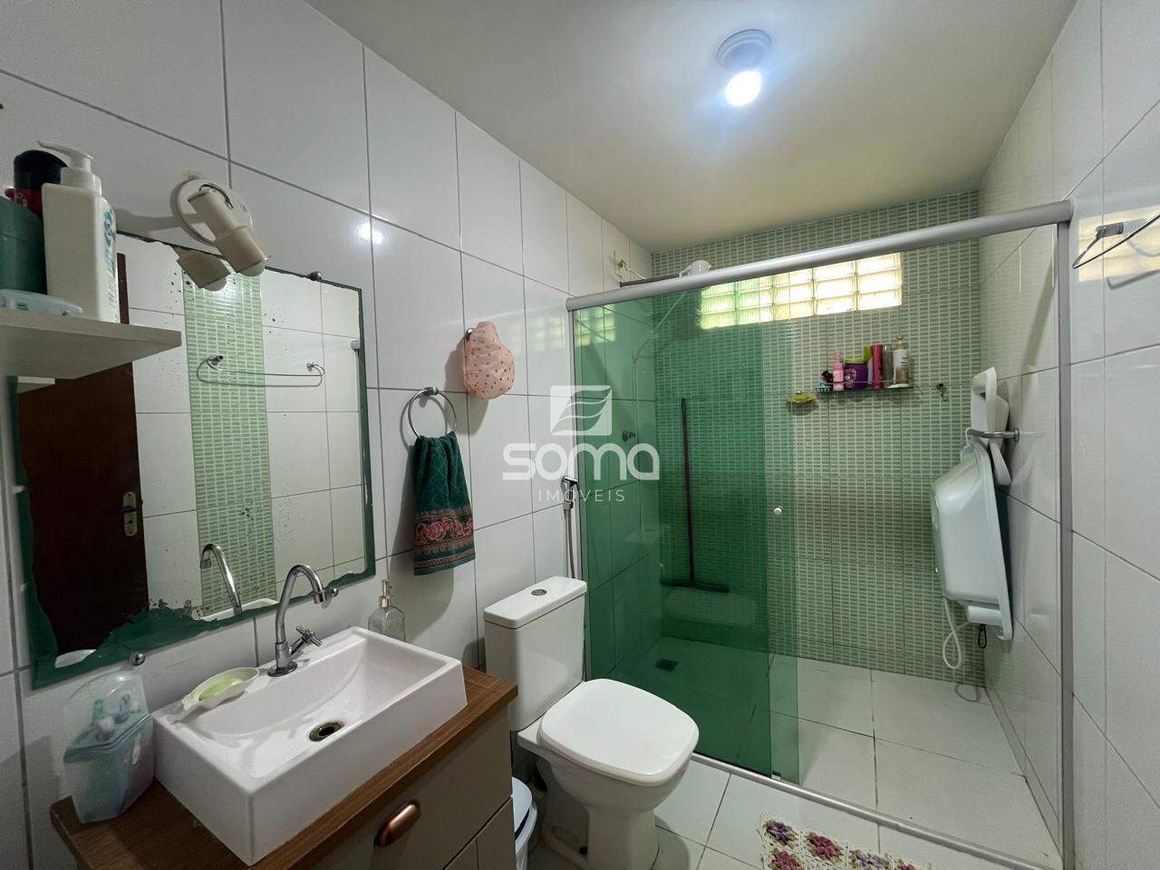 Casa à venda no Célvia: 