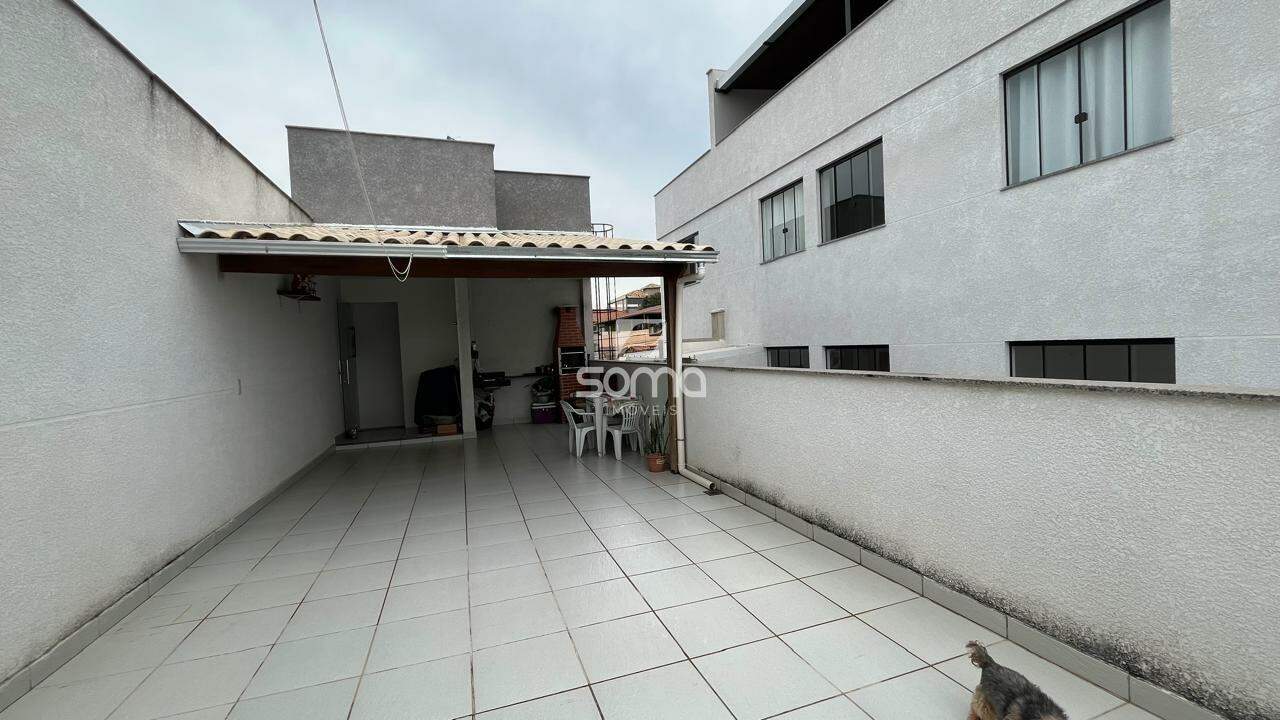 Cobertura à venda no Serra Dourada: