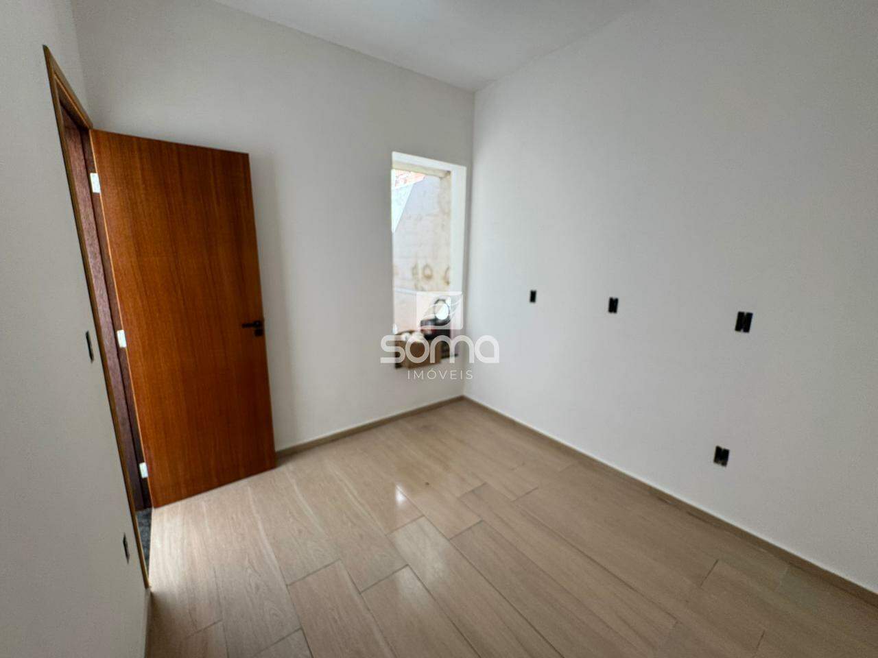 Casa Geminada à venda no Granjas Reunidas São Vicente: