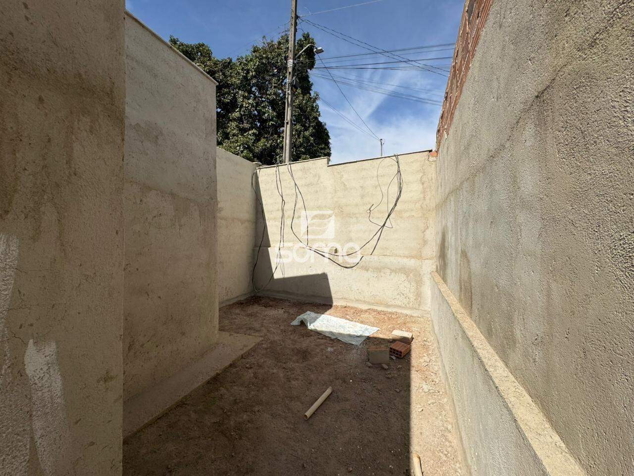 Casa Geminada à venda no Granjas Reunidas São Vicente:
