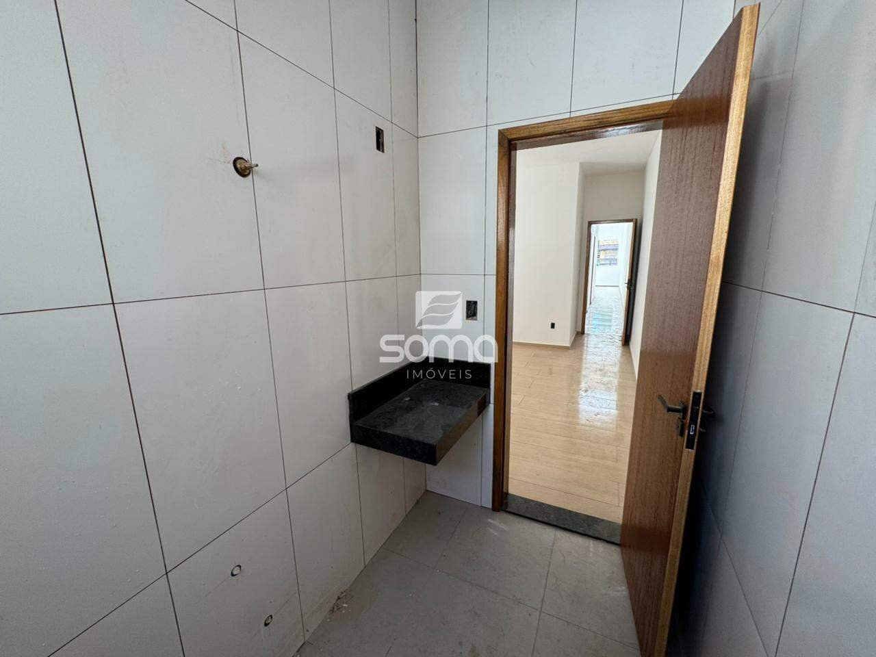 Casa Geminada à venda no Granjas Reunidas São Vicente: