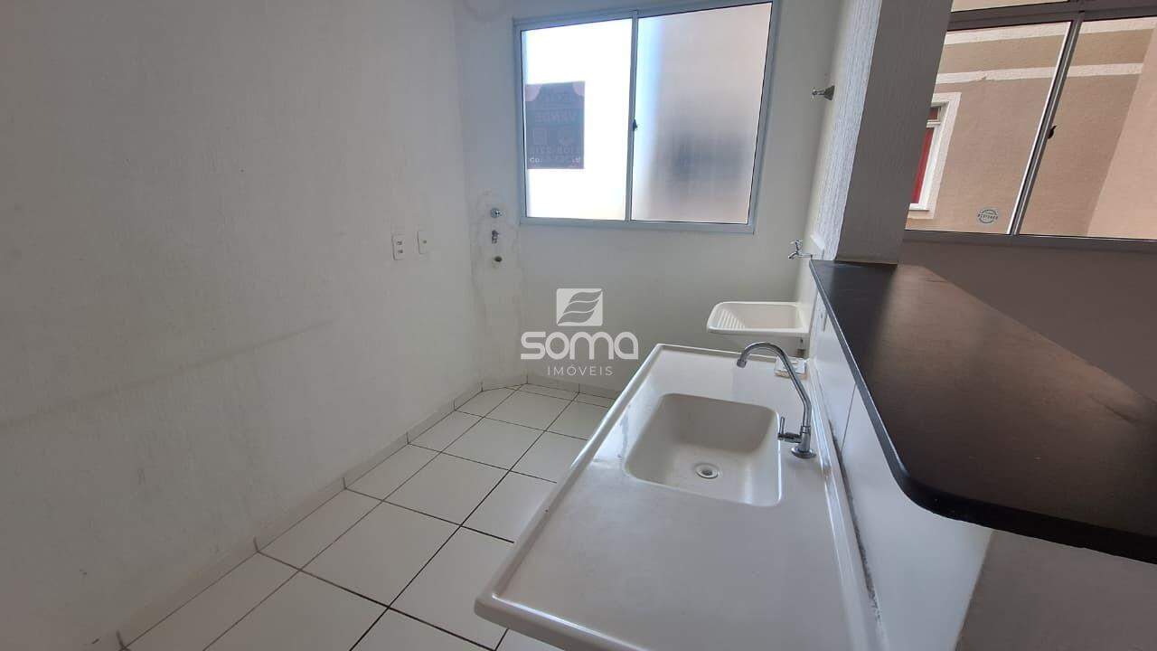 Apartamento à venda no Bernardo de Souza: 