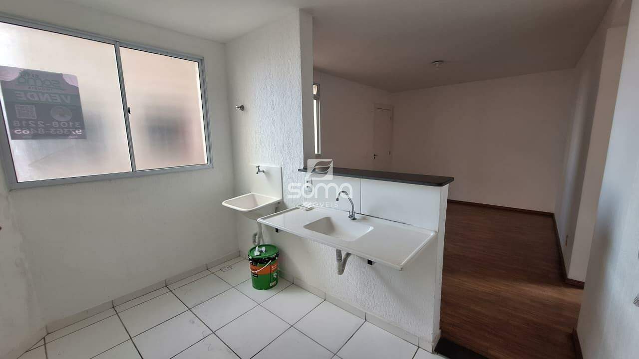 Apartamento à venda no Bernardo de Souza: 