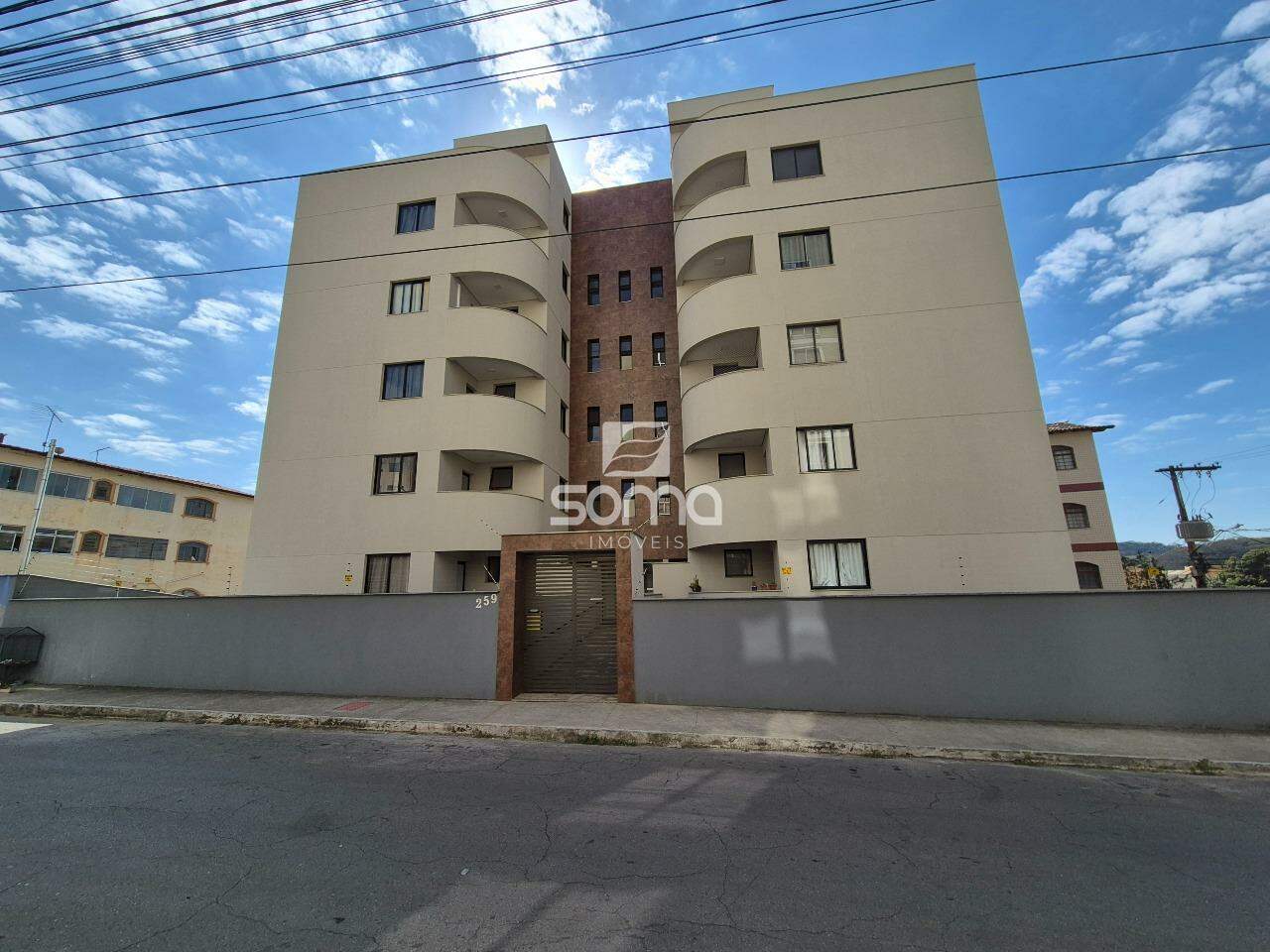 Cobertura à venda no Názia I: