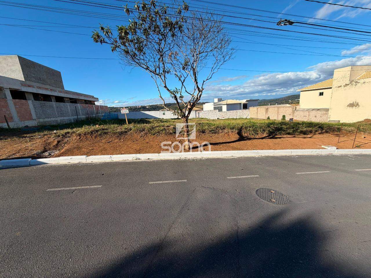 Lote à venda no Condominio Rosa dos Ventos: