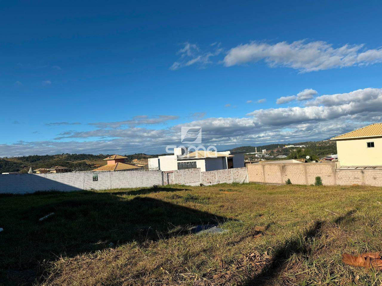 Lote à venda no Condominio Rosa dos Ventos: