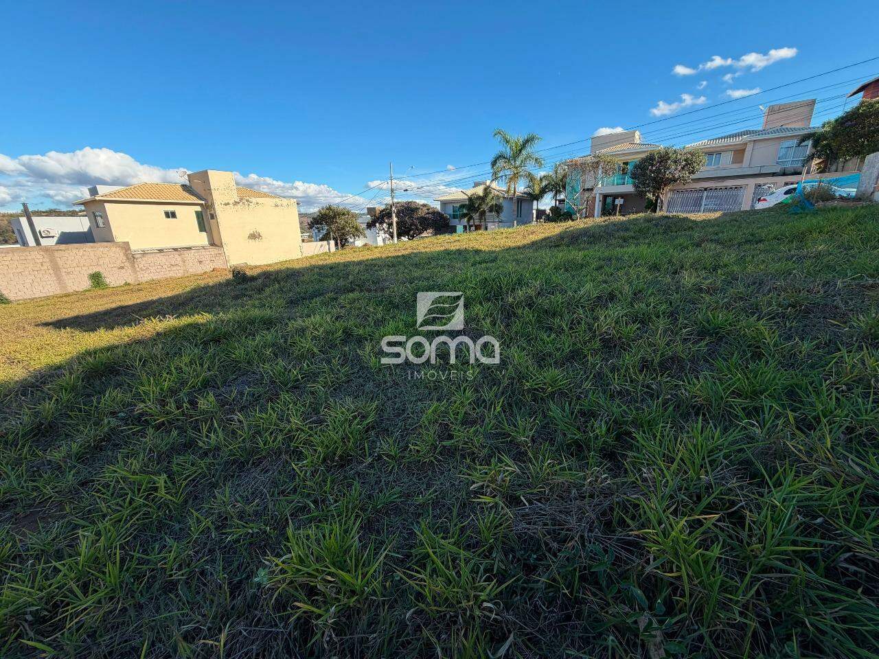 Lote à venda no Condominio Rosa dos Ventos: