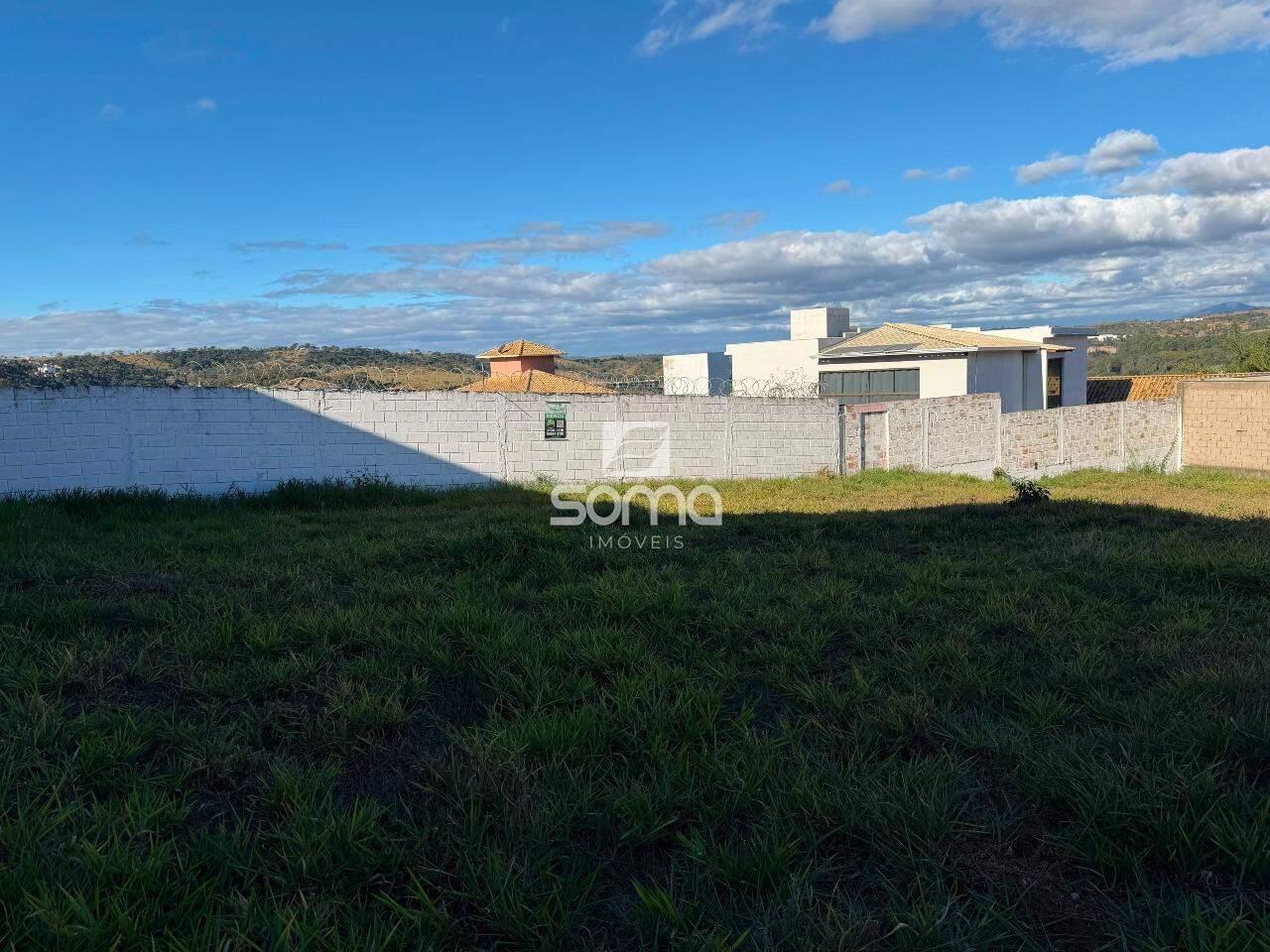 Lote à venda no Condominio Rosa dos Ventos:
