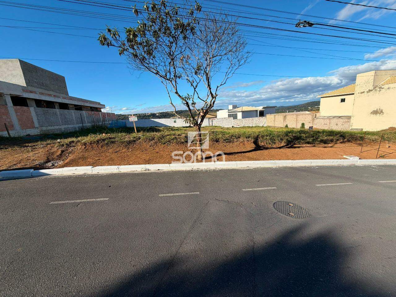 Lote à venda no Condominio Rosa dos Ventos: