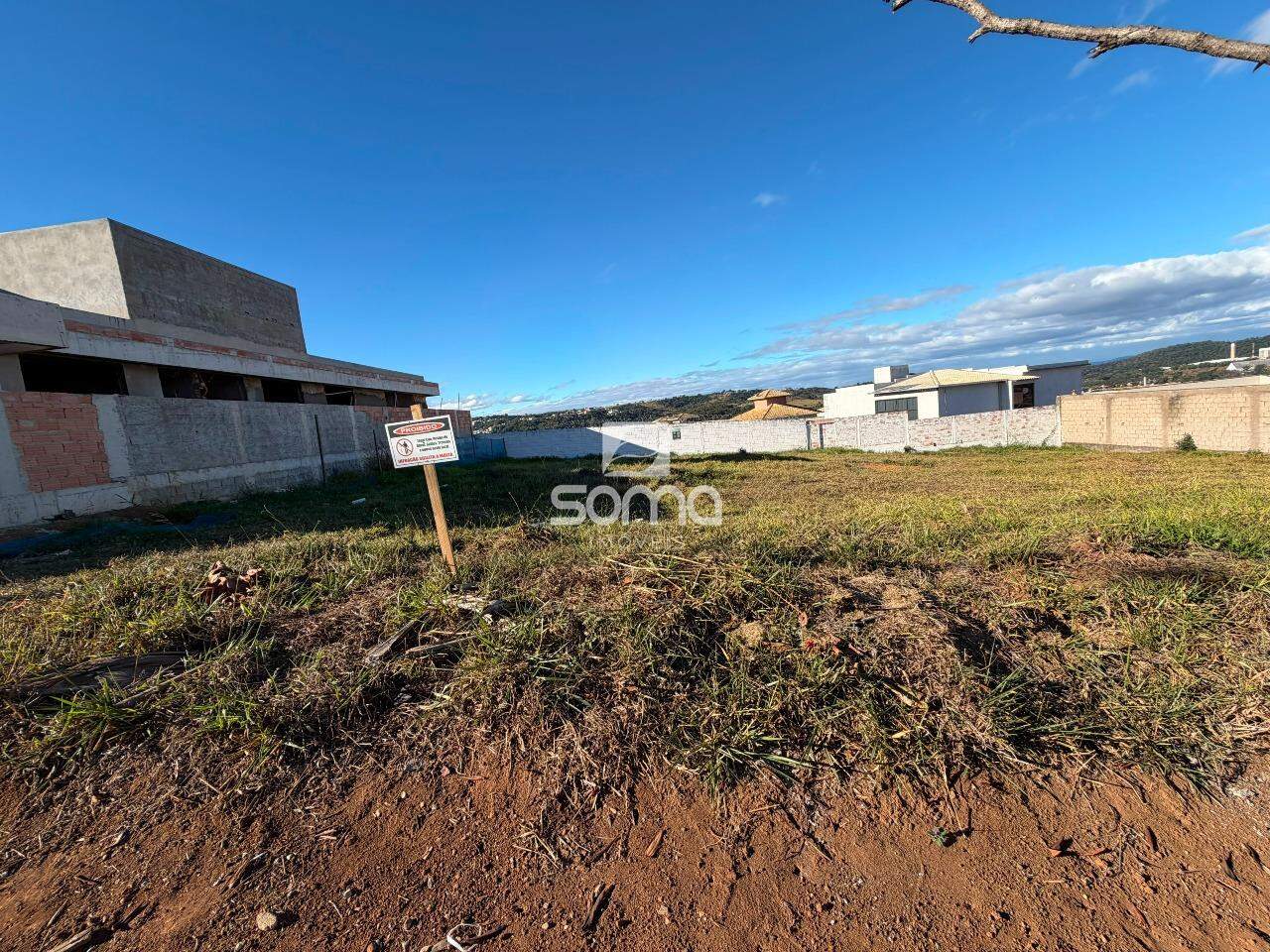 Lote à venda no Condominio Rosa dos Ventos:
