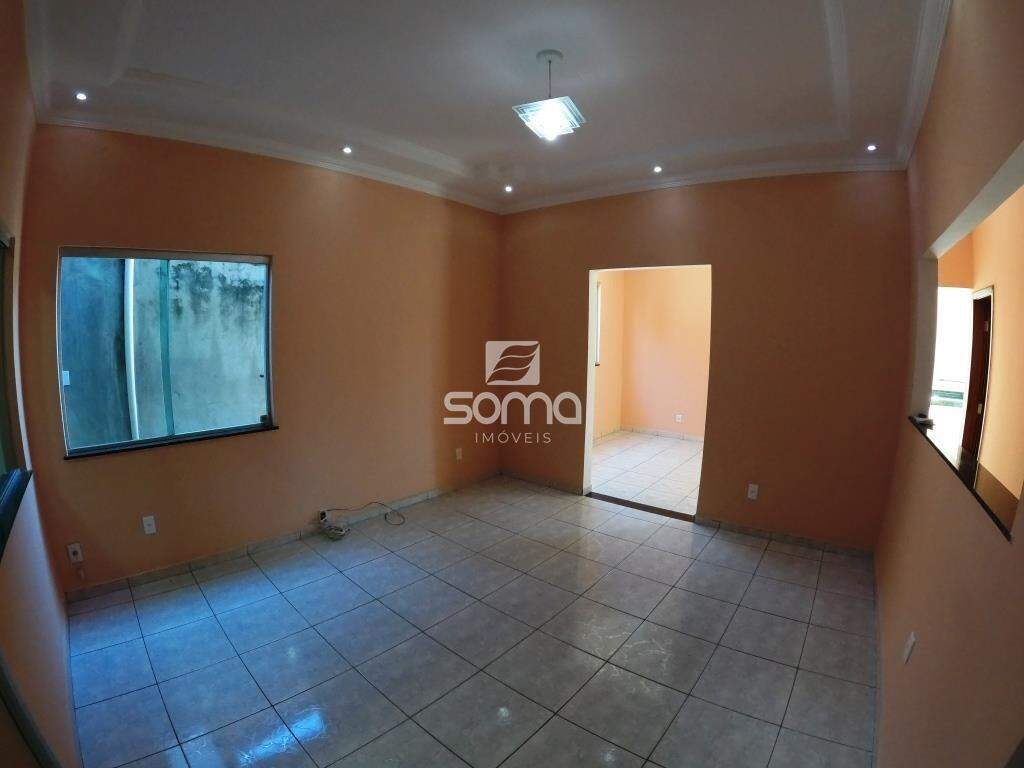 Casa para aluguel no Vida Nova: