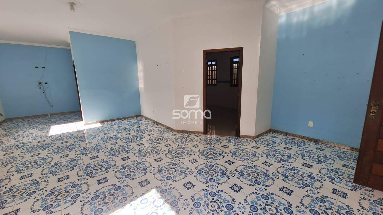 Casa em condomínio à venda no Rosa dos Ventos: