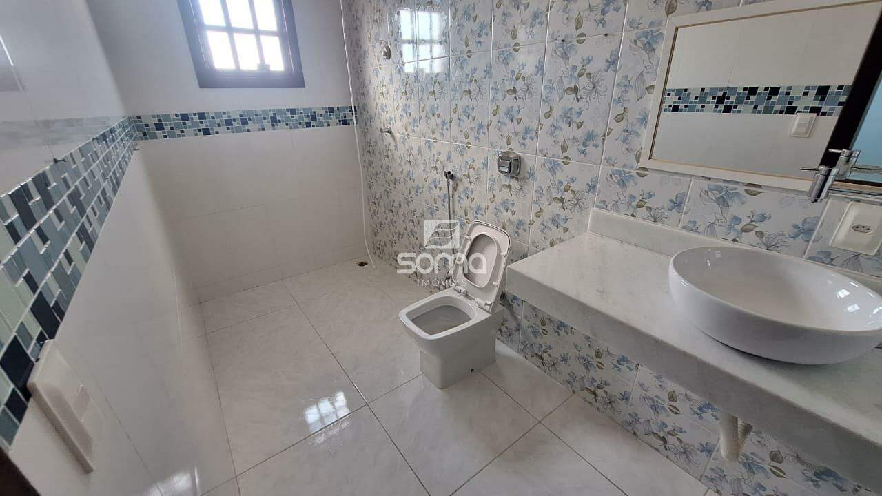 Casa em condomínio à venda no Rosa dos Ventos: