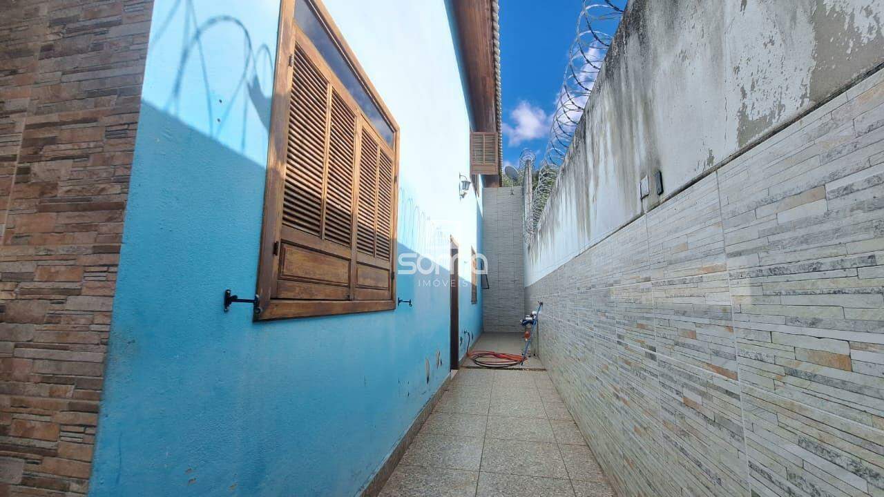 Casa em condomínio à venda no Rosa dos Ventos: