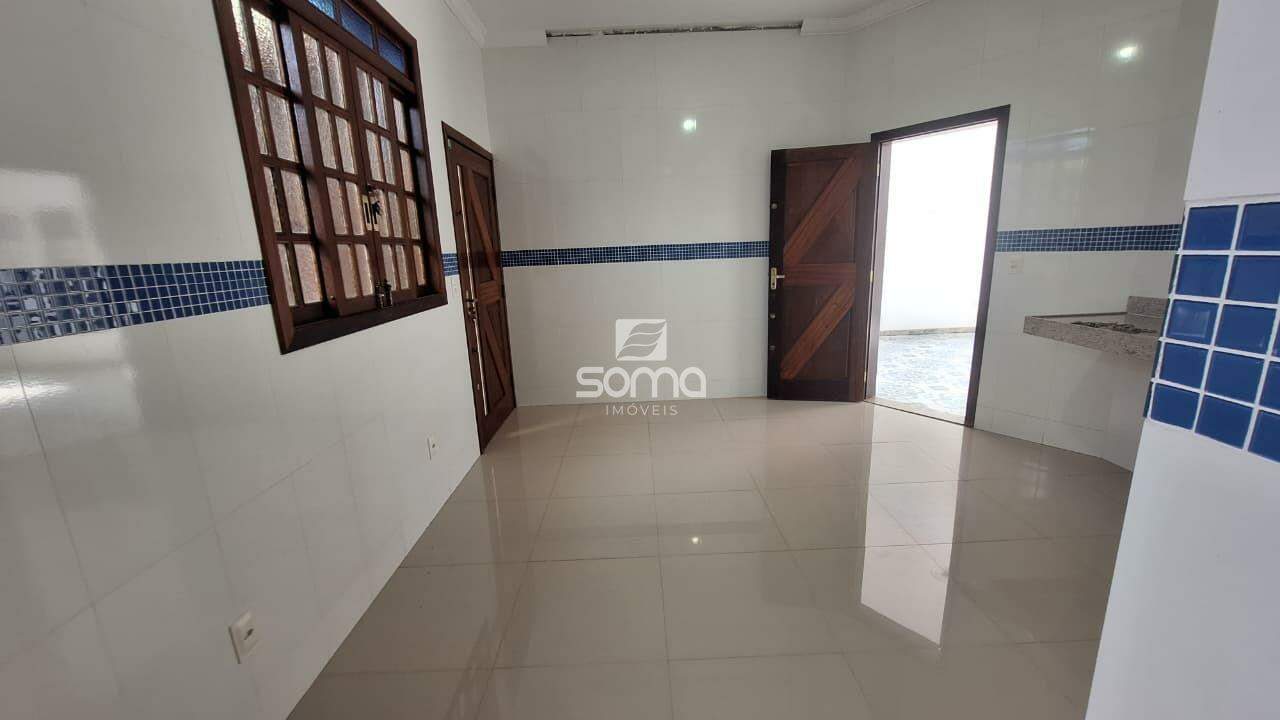 Casa em condomínio à venda no Rosa dos Ventos: